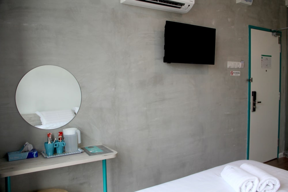 Vrest Hotel 25/33