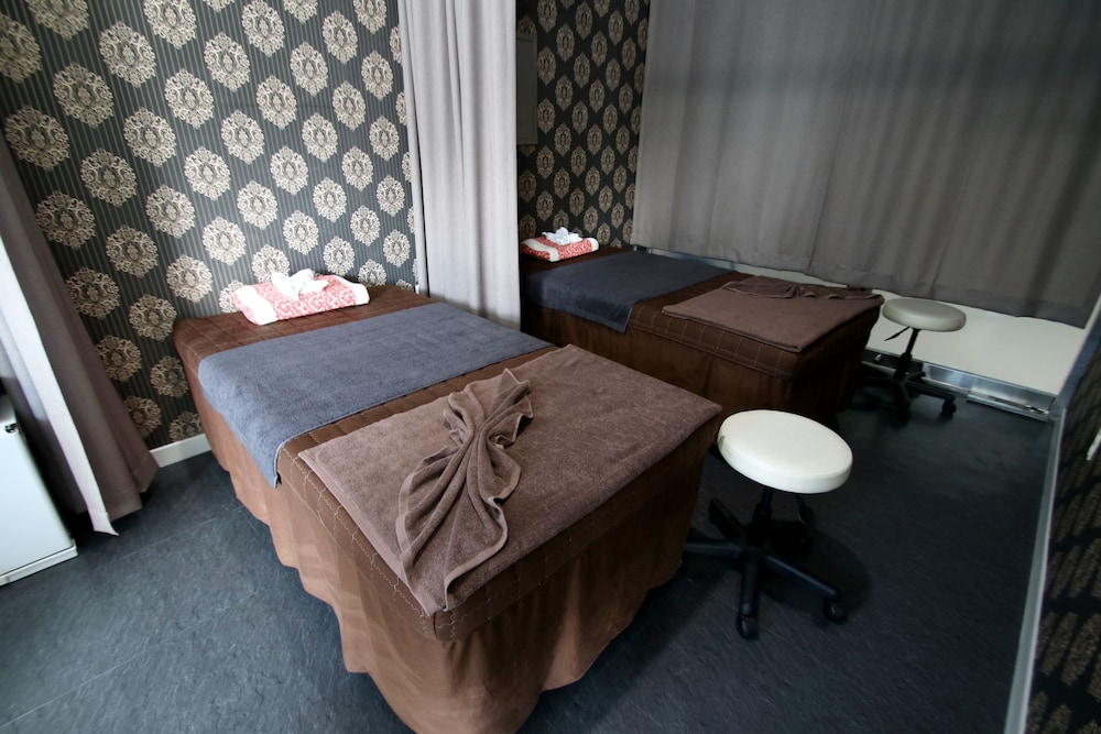 The Venezia Suite Hotel 19/45
