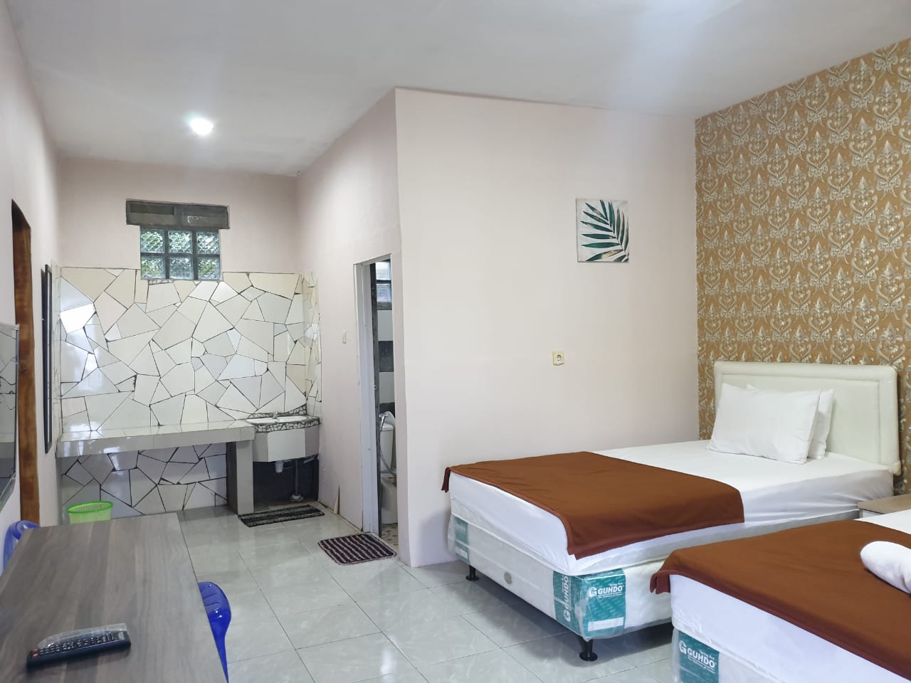 OYO 3040 D pineapple Villa 16/32