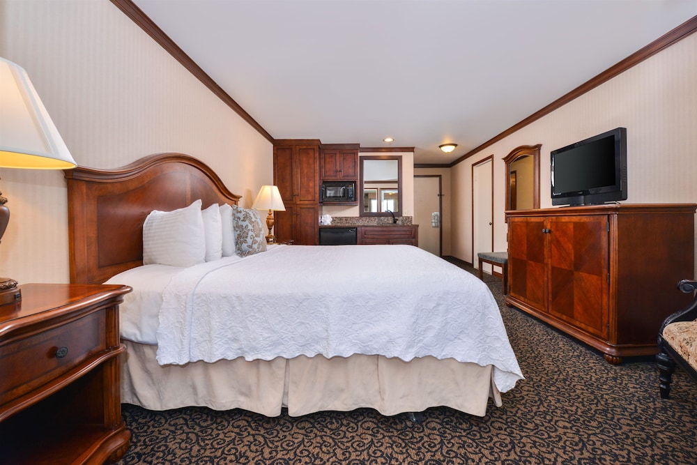Best Western Edgewater Resort 11/46