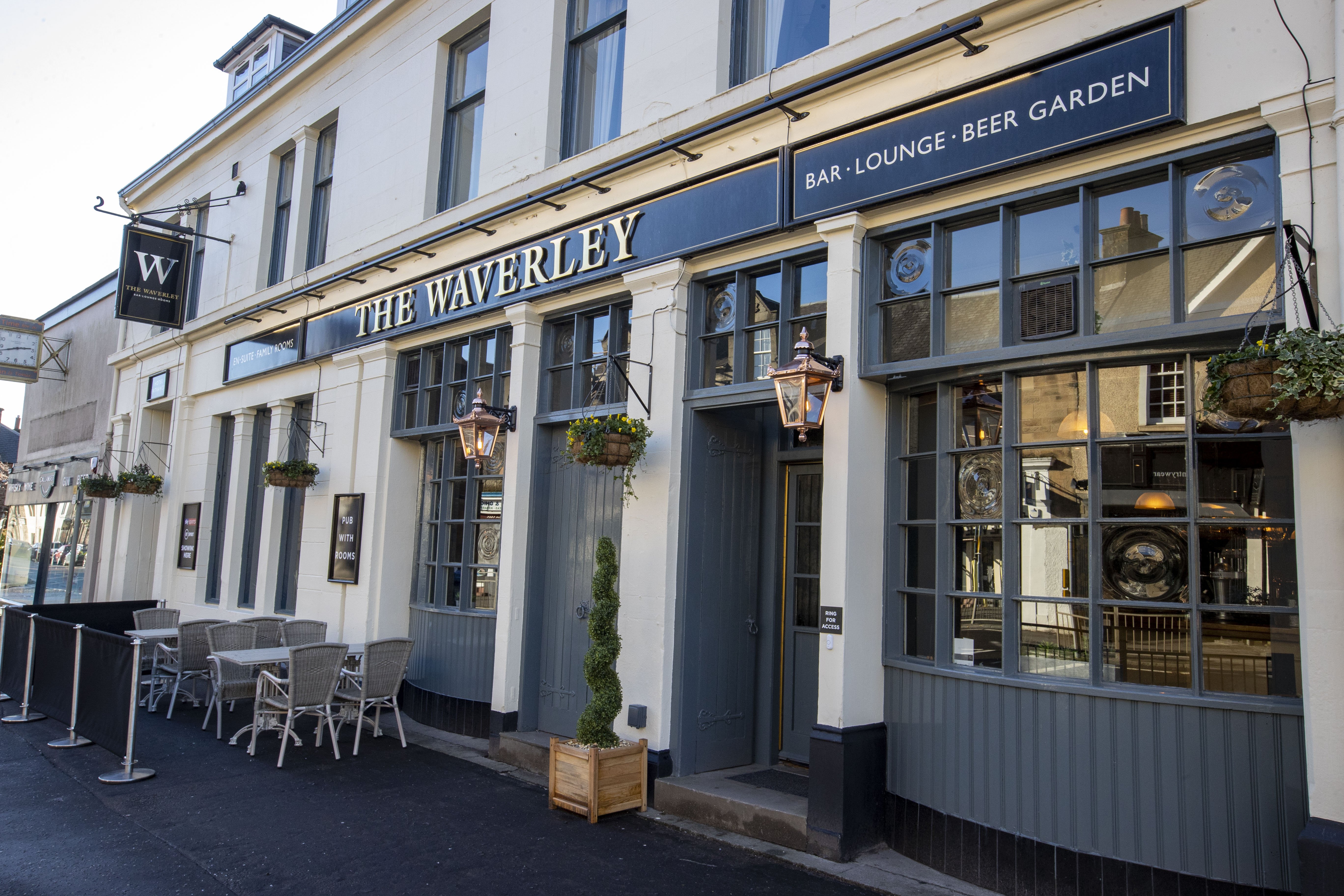 The Waverley Hotel 8/8
