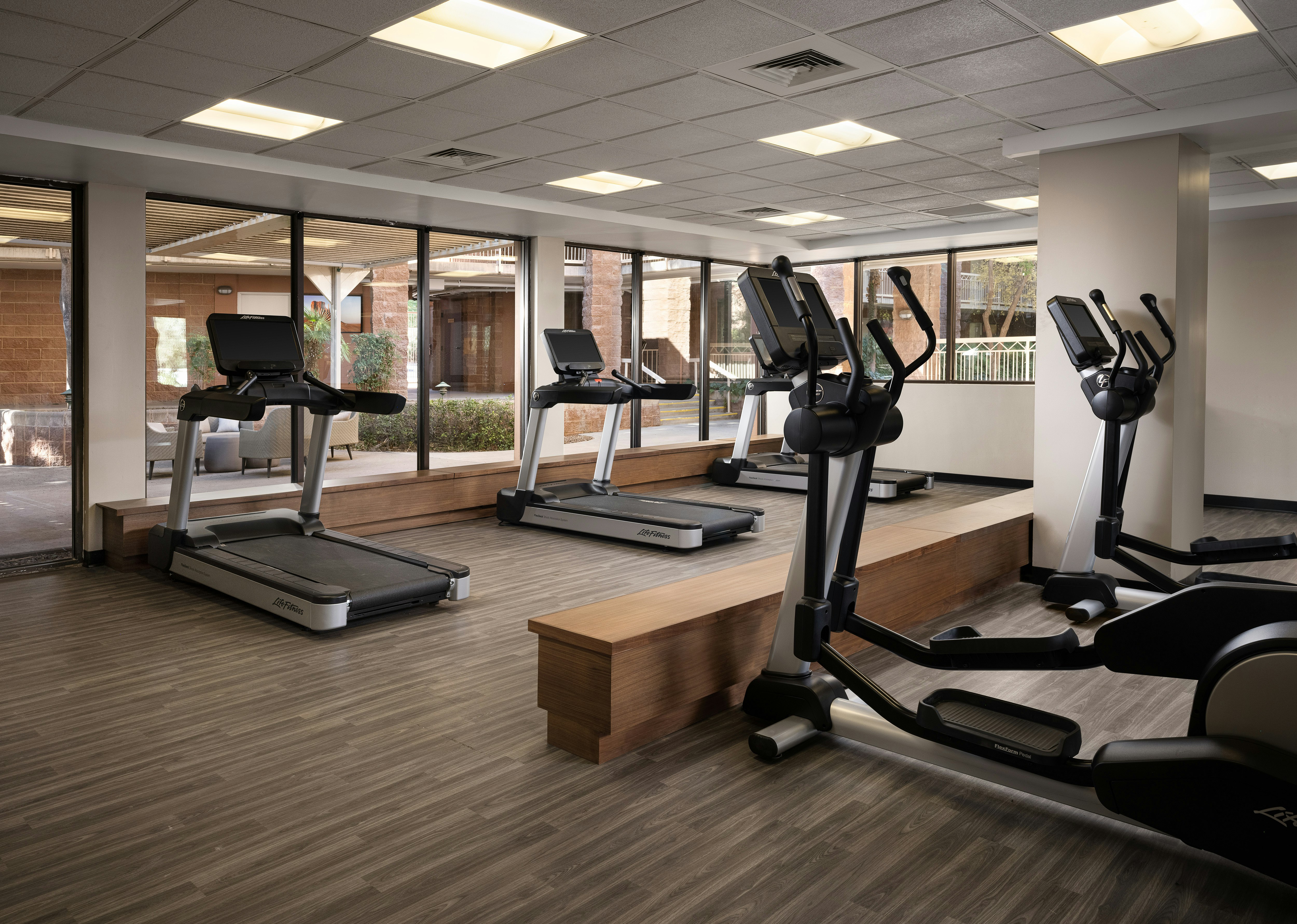 Embassy Suites by Hilton Tucson East 24/48