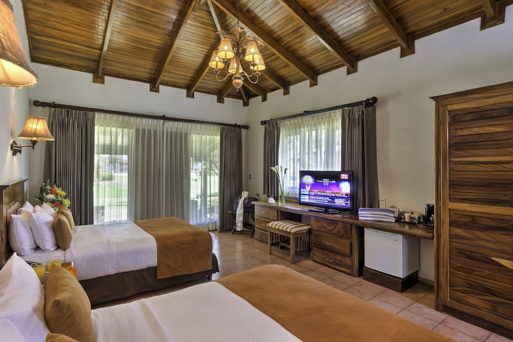 CC Beach Front Papagayo All Inclusive 51/78