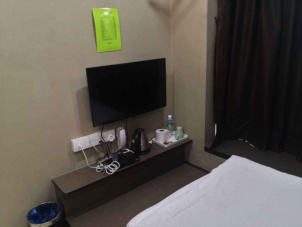 Tropika Garden Hotel 37/41