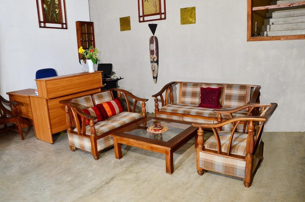 Deer Point Hotel Kandy 20/41