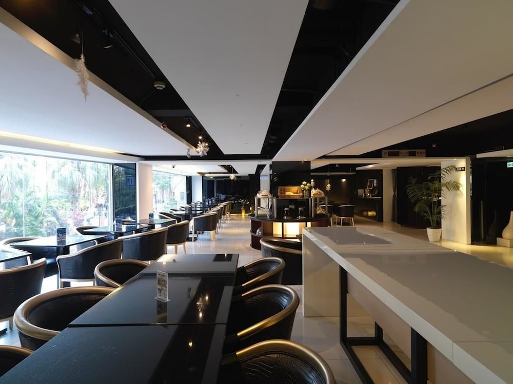JBG Hot Spring Resort Hotel 54/64