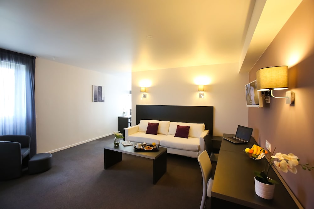 All Suites Appart Hôtel Orly Rungis 36/55
