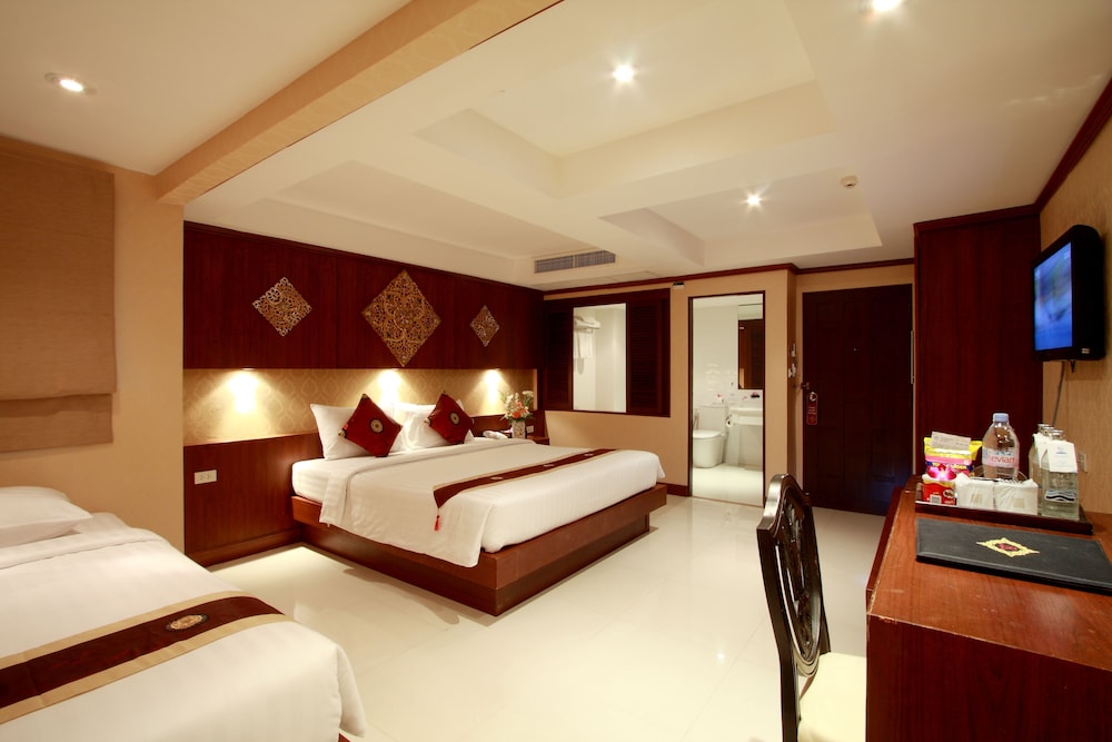 Rayaburi Hotel Patong 21/52
