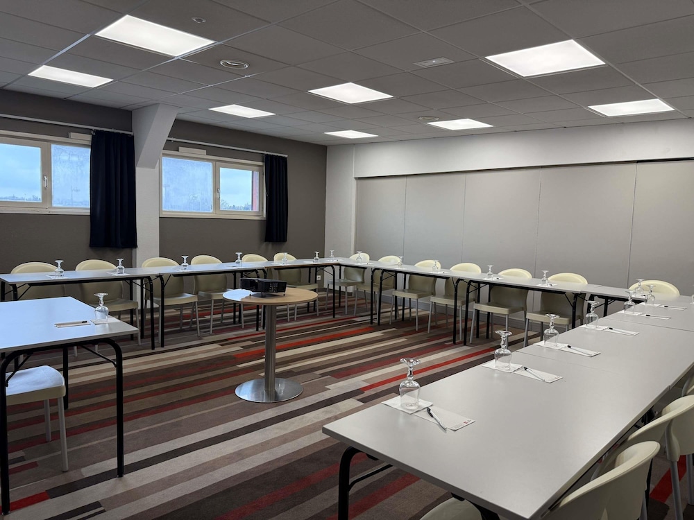 Ibis Rennes Beaulieu 56/68