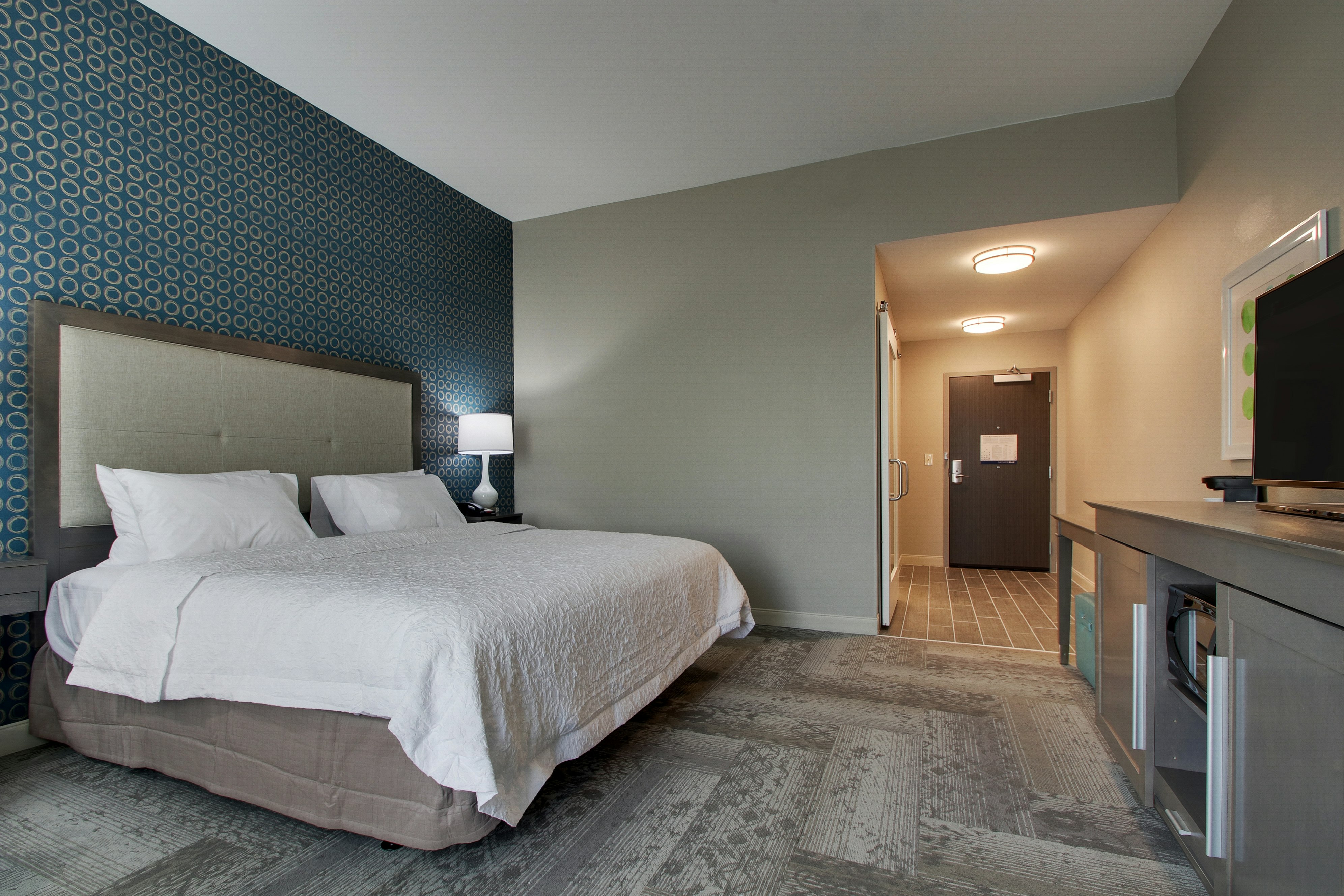 ROOM, KING BED, ACCESSIBLE