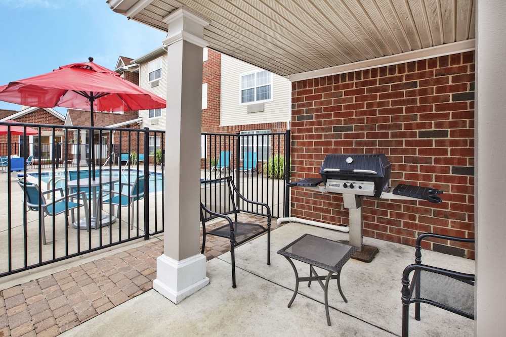 TownePlace Suites Detroit Sterling Heights 17/24