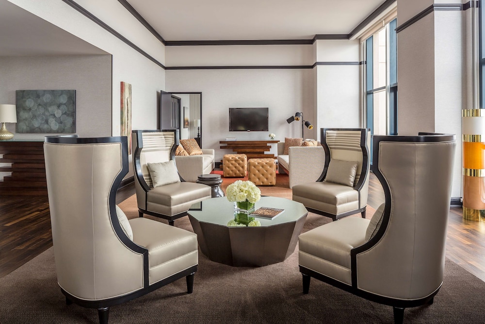 Manchester Grand Hyatt San Diego 50/70