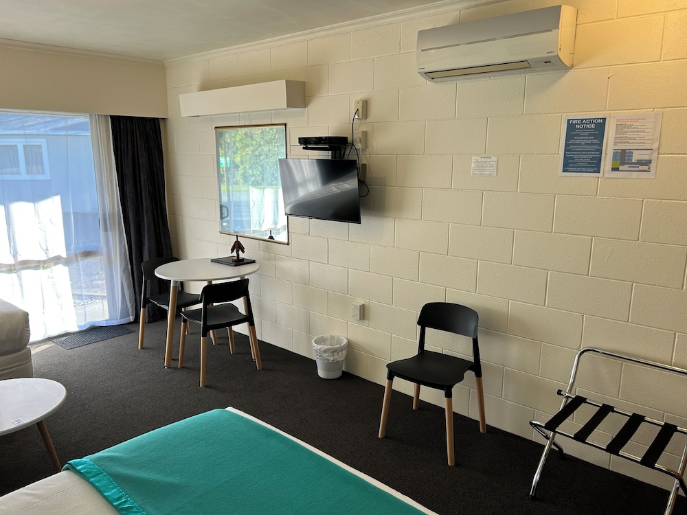 Montana Lodge Motel 23/50