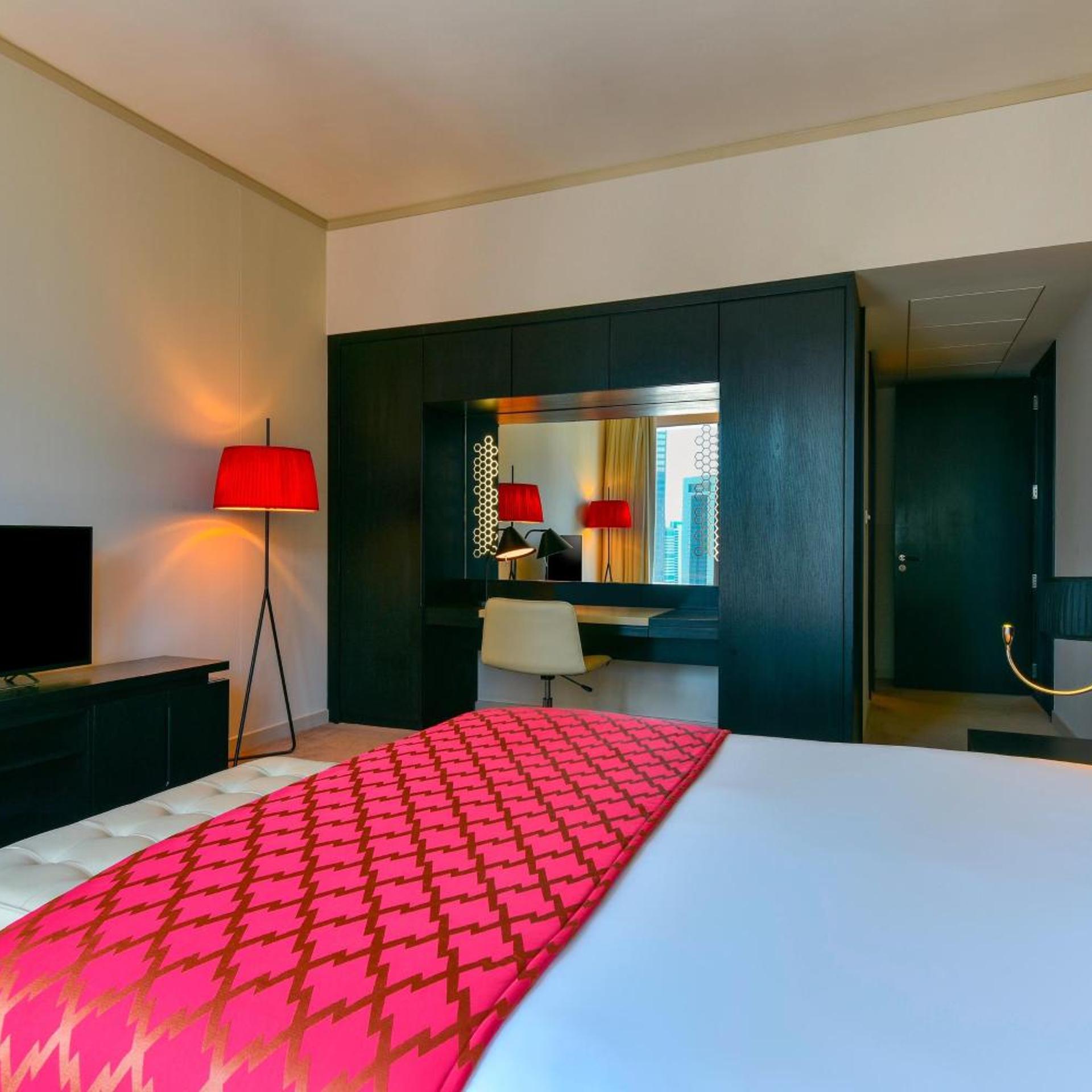 1 Bedroom, Apartment, King Bed, City View