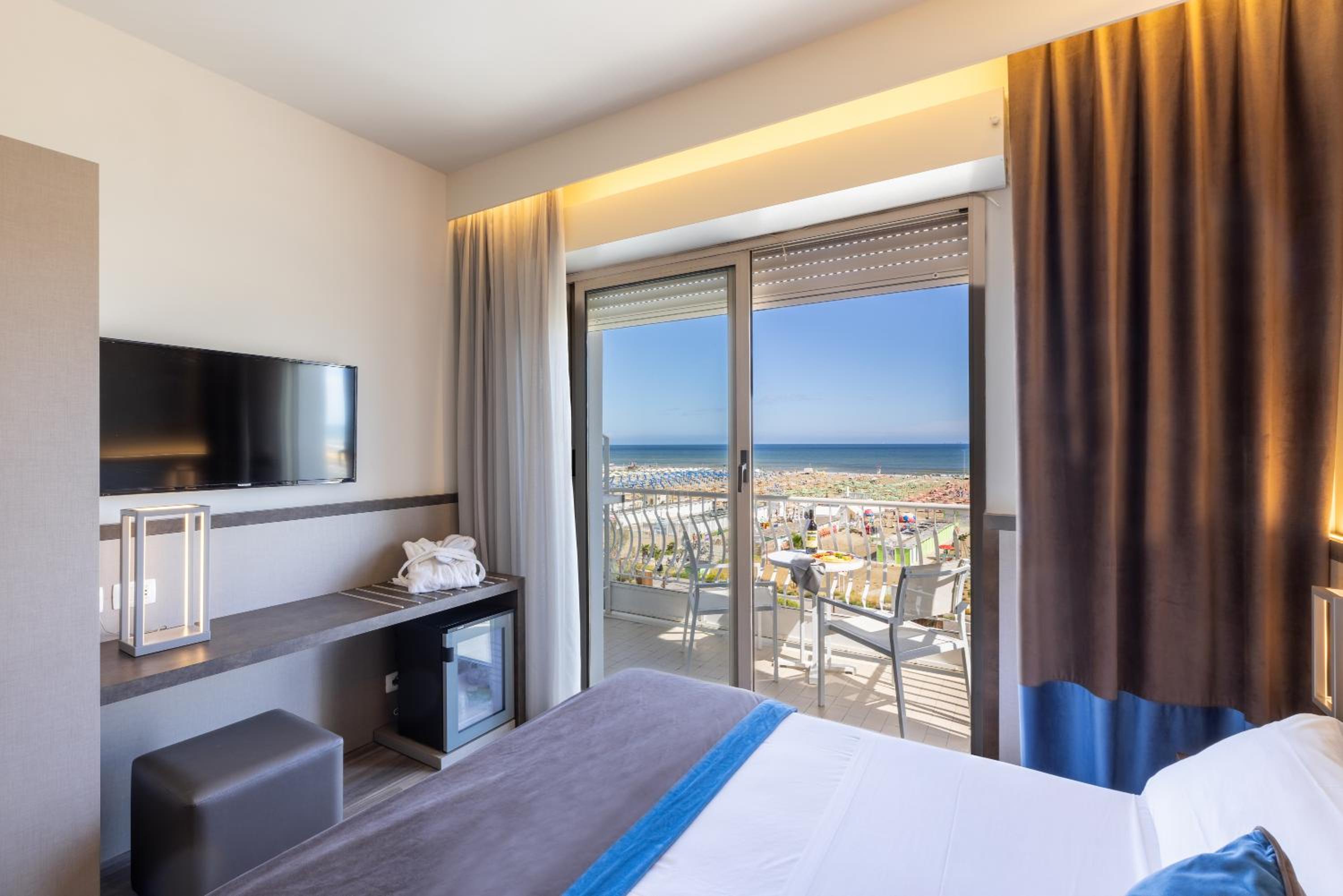 Deluxe, Double Bed, Sea View