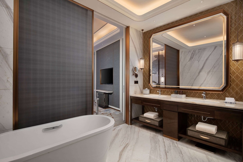 Wyndham Grand Shanxi Xiaohe Xincheng 62/62