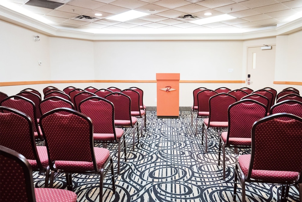Rosslyn Inn & Suites, SureStay Collection by Best Western 41/48