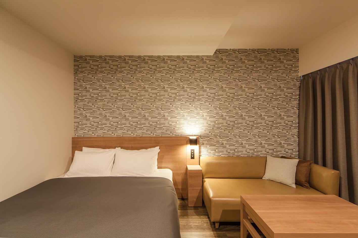 Moderate, Double Bed, South Wing