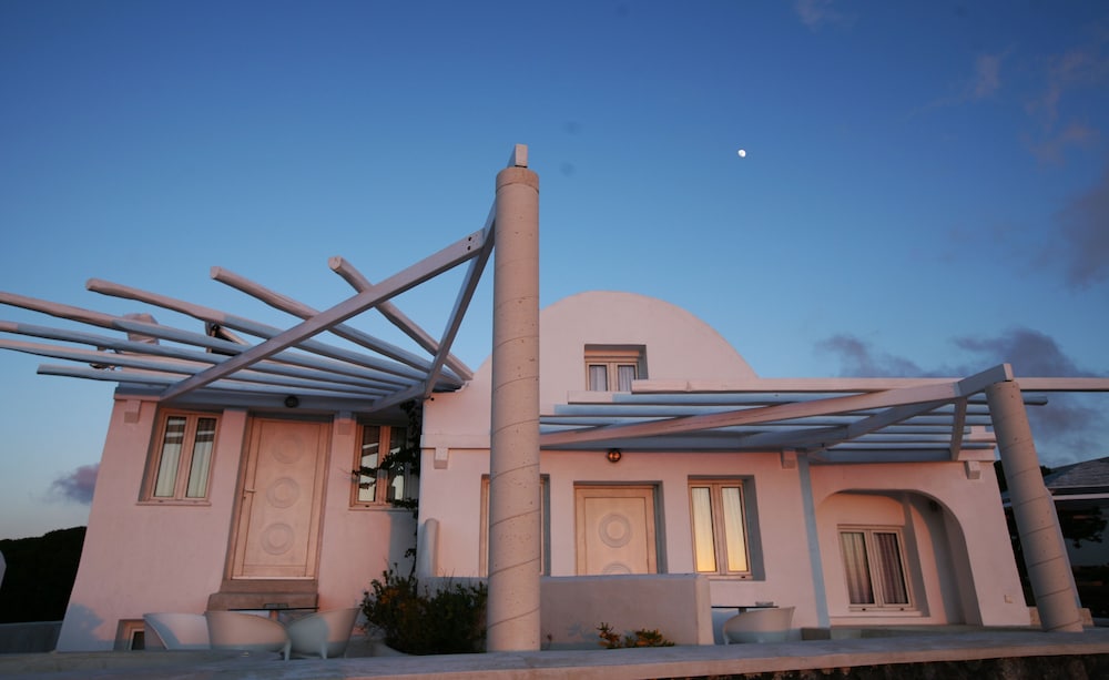 ROCABELLA DELUXE SUITES and SPA photo4