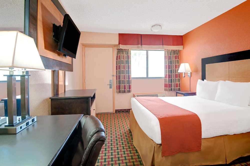 Days Inn By Wyndham Independence 29/45