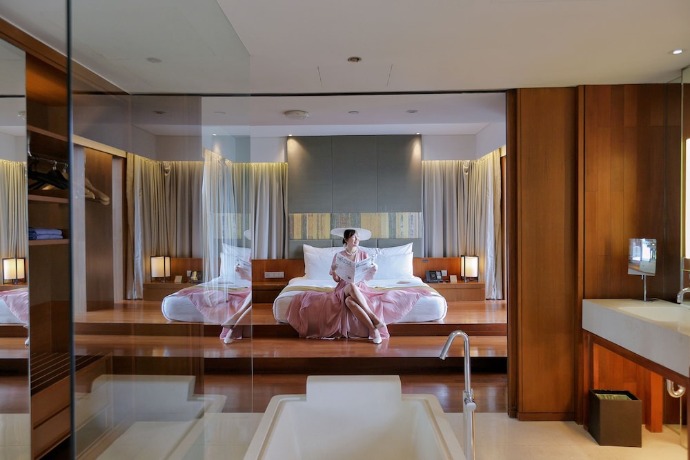 VERTIGO, SUITE