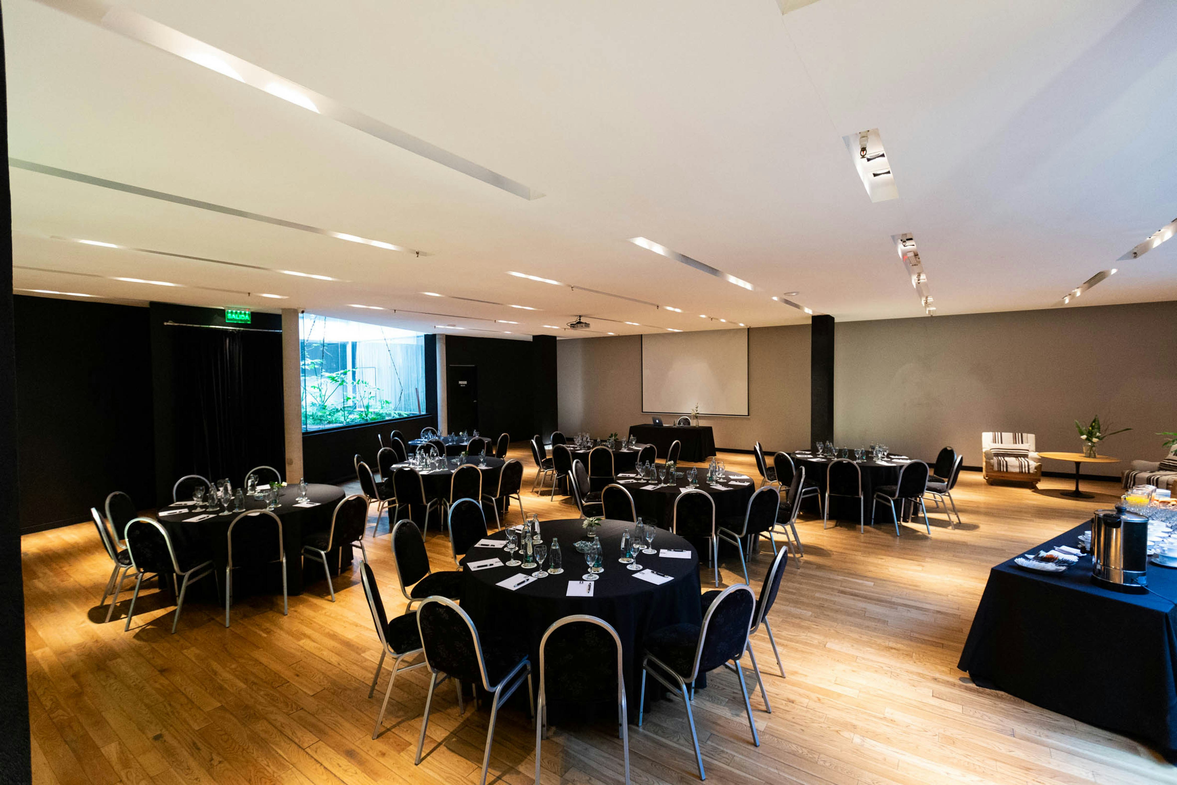 Anselmo Buenos Aires Curio Collection By Hilton 46/47