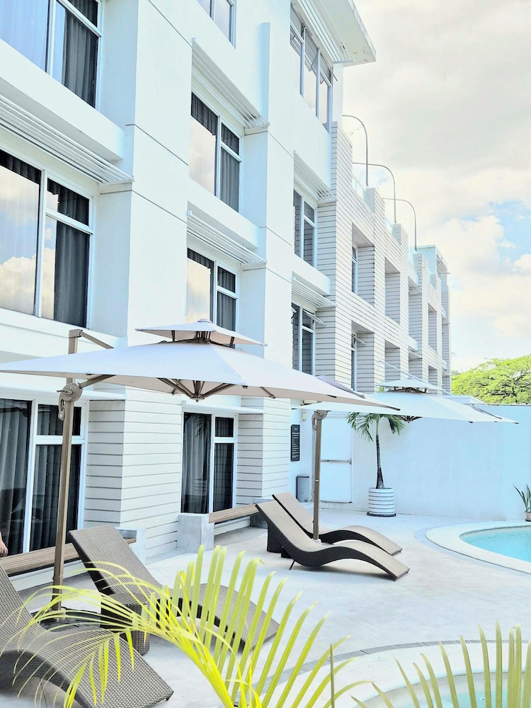 LeBlanc Hotel and Resort 3/16
