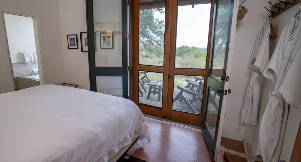 Sage Hill Inn Above Onion Creek 19/51