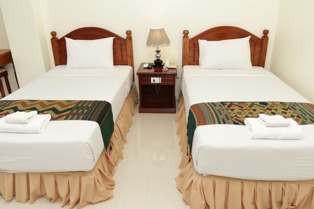 Champasak Palace Hotel 26/65