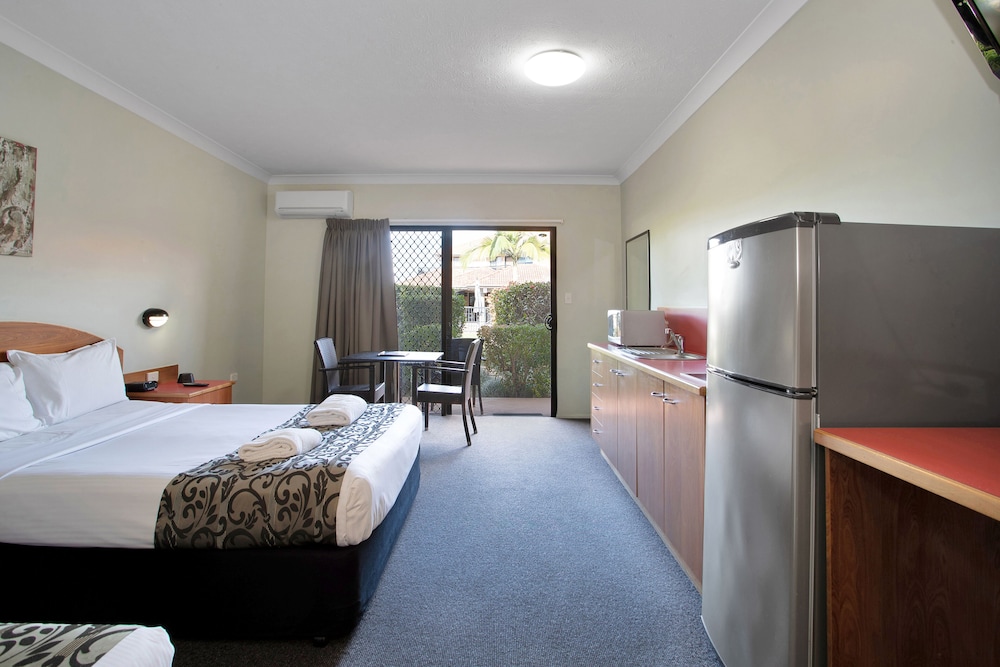 MACKAY RESORT MOTEL 20/65