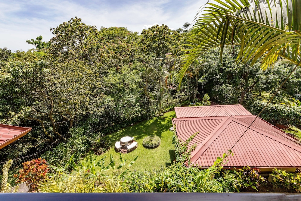 La Terraza Guest House 26/50