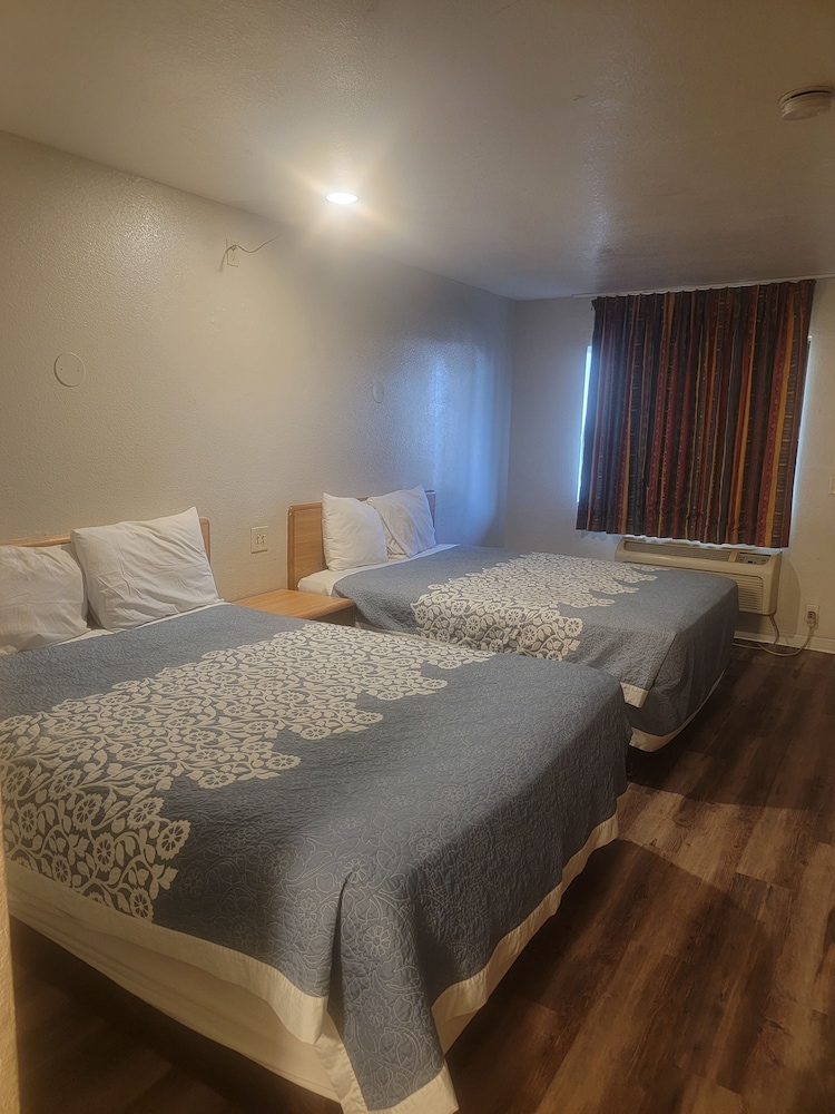 Best Economy Inn n Suites 30/67