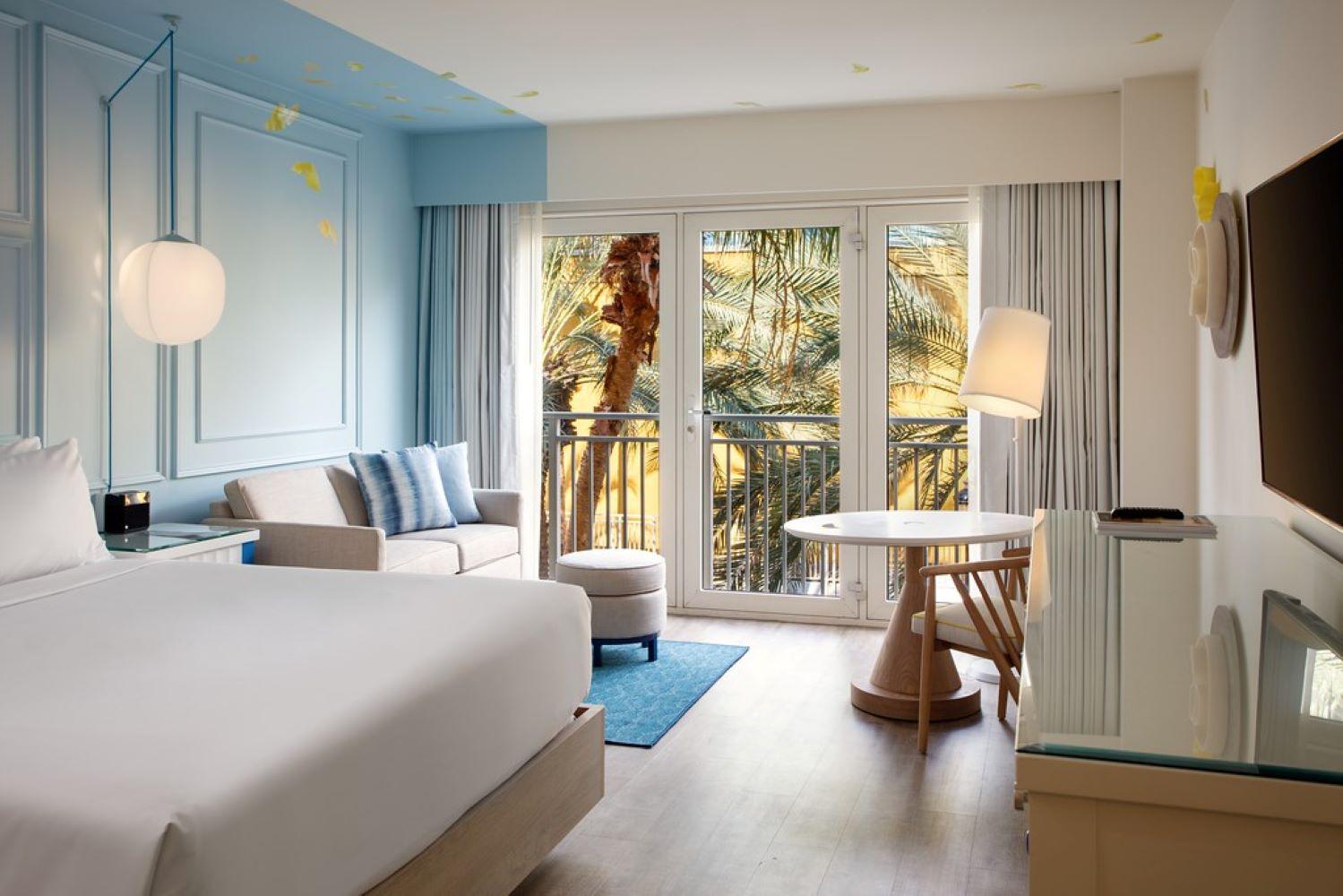 Resort, King Bed, Resort View