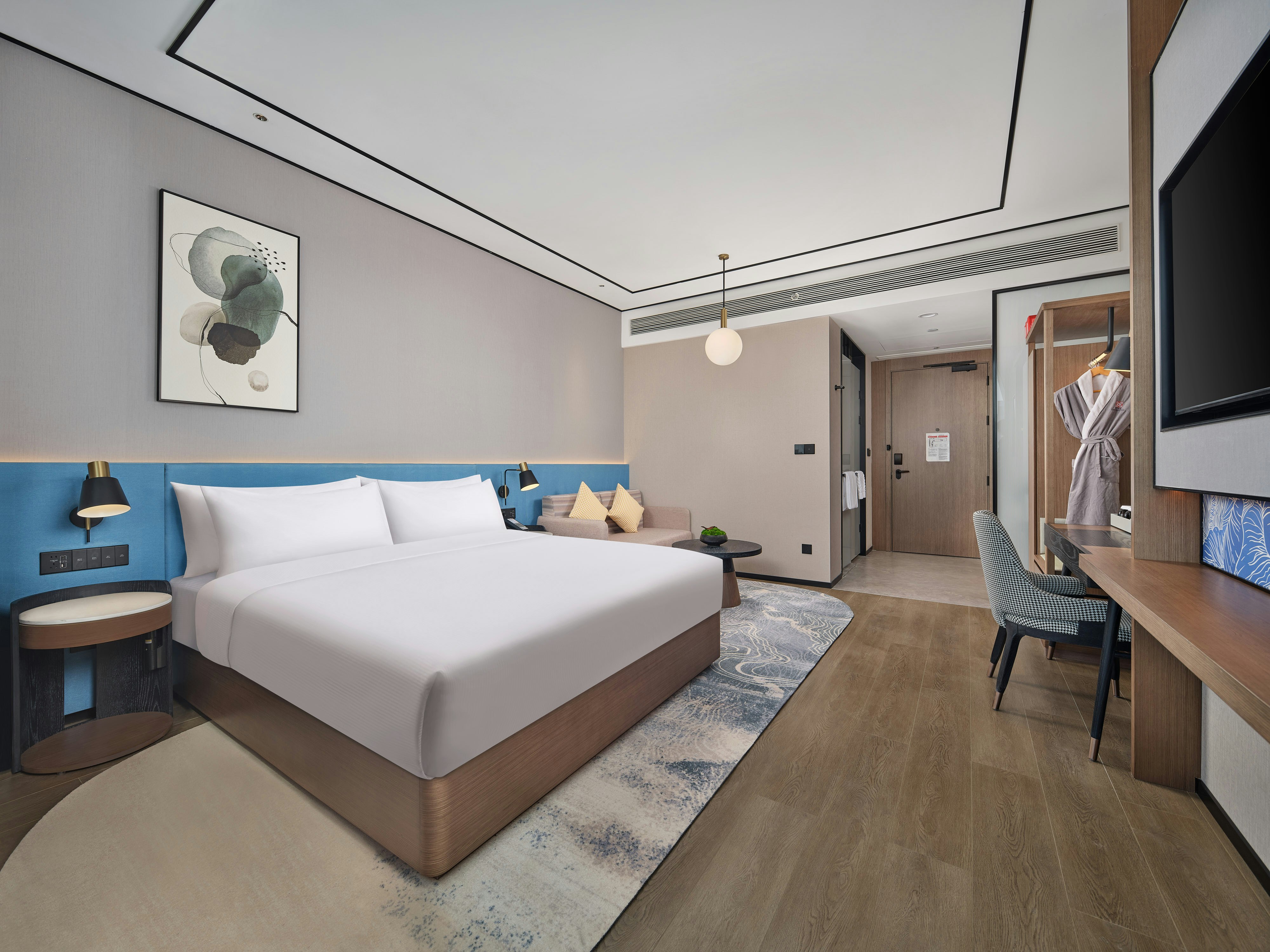 SUPERIOR, KING BED