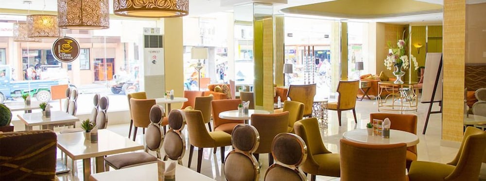 Royal Garden Hotel 38/44