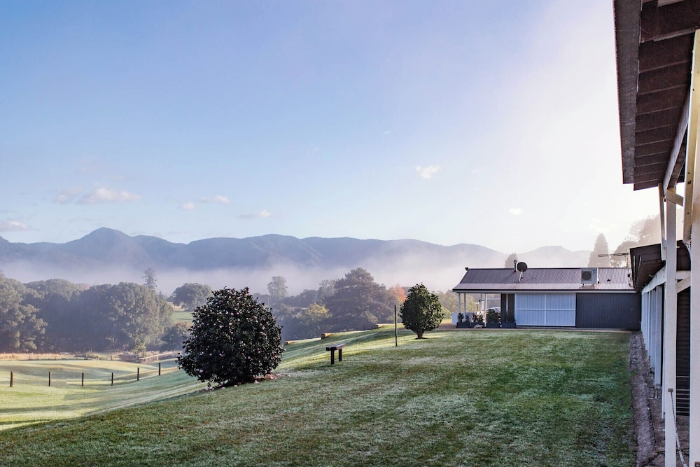 BELLINGEN VALLEY LODGE 35/44