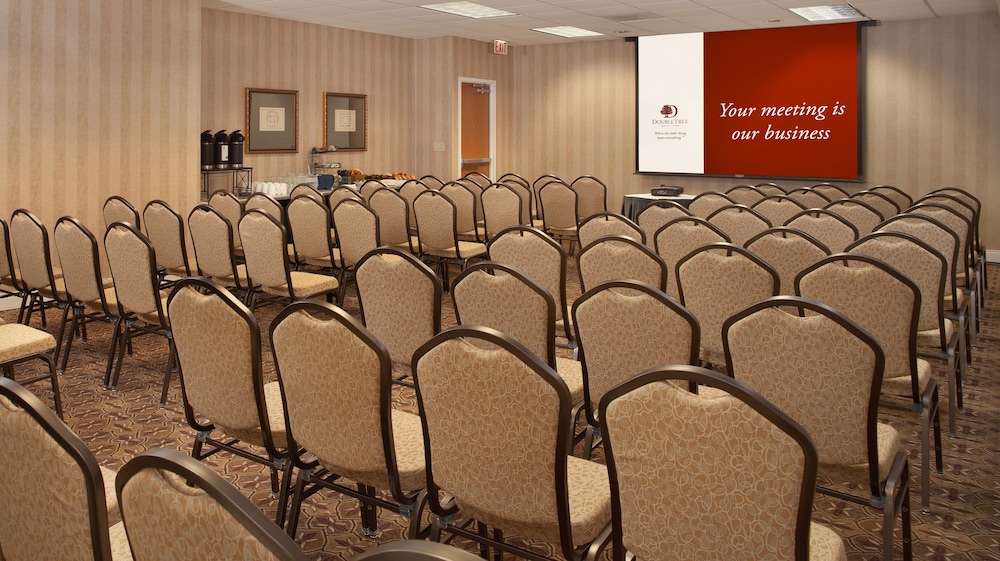 Doubletree By Hilton Chicago Schaumburg 41/45