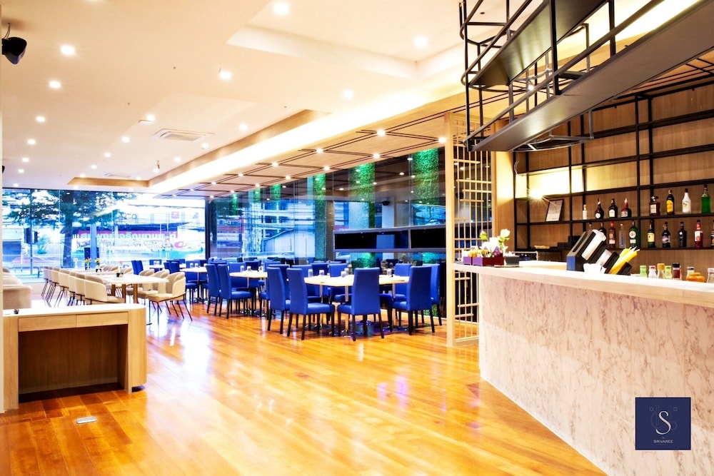 The Srivaree Airport Hotel 8/50