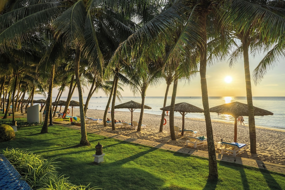 L'Azure Resort and Spa (ex Sasco Blue Lagoon Resort) 46/50