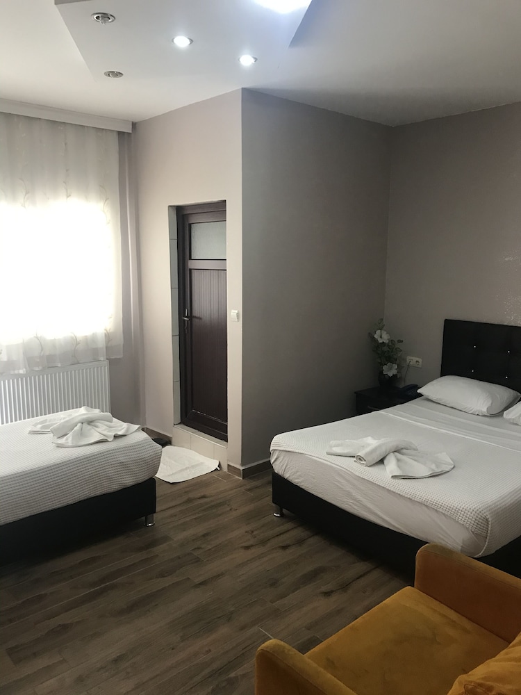 STANDARD, TRIPLE, 1 DOUBLE AND 1 SINGLE BED