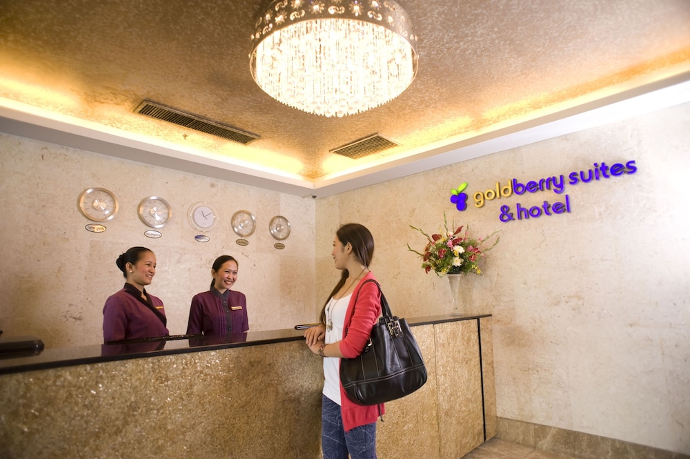 Goldberry Suites and Hotel Mactan 6/49