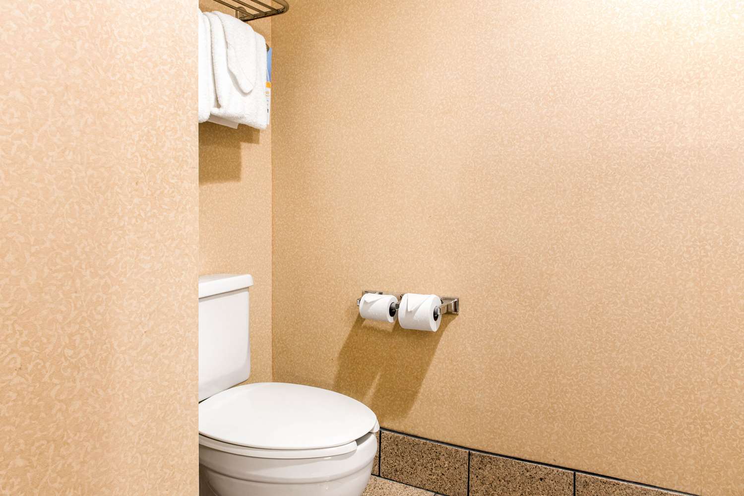 غرفة بسريرين كوين، Quality Inn Suites Miamisburg 3/3