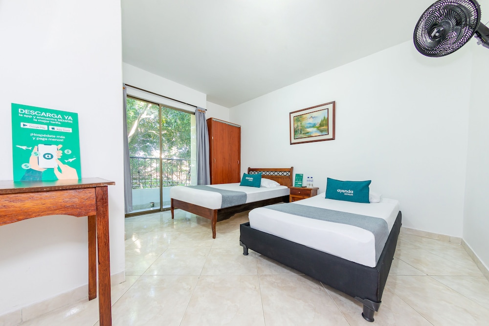 ROOM, TWIN BEDS