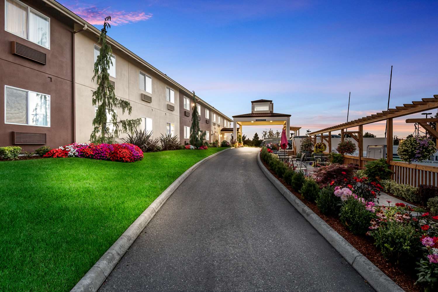 Red Lion Inn & Suites Sequim 19/22