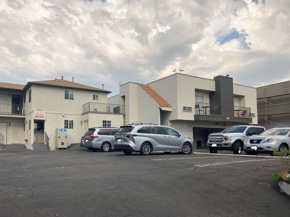Motel6 Glendale, CA – Pasadena Burbank Los Angeles 35/46