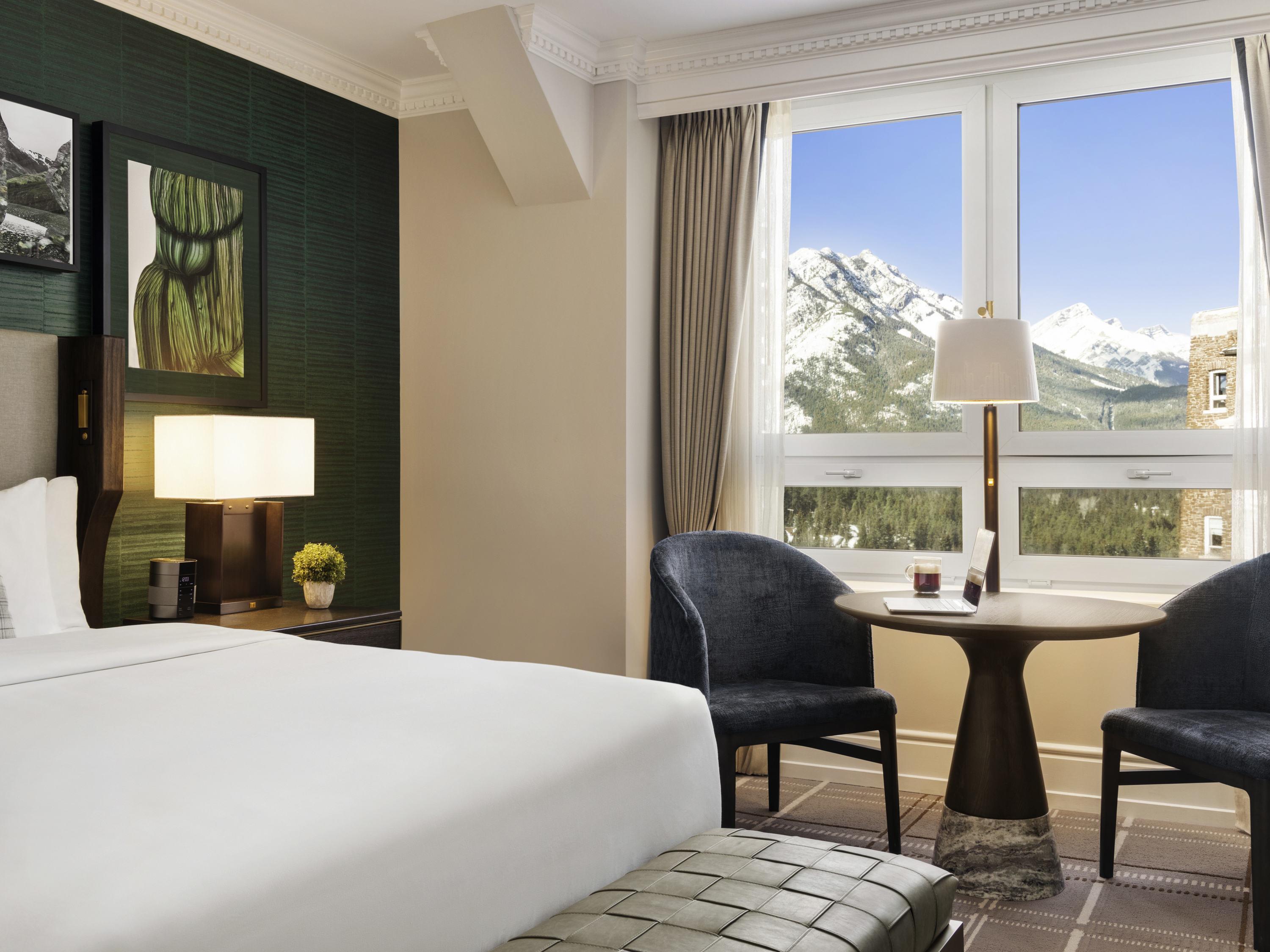 Preferred, Guest Room, Deluxe, King Bed, Mountain View، Fairmont Banff Springs 2/3