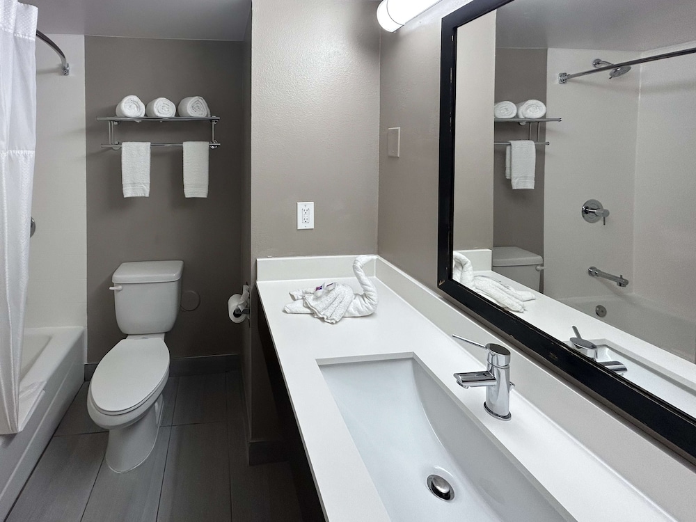 Studio6 Suites Carson, CA 34/37