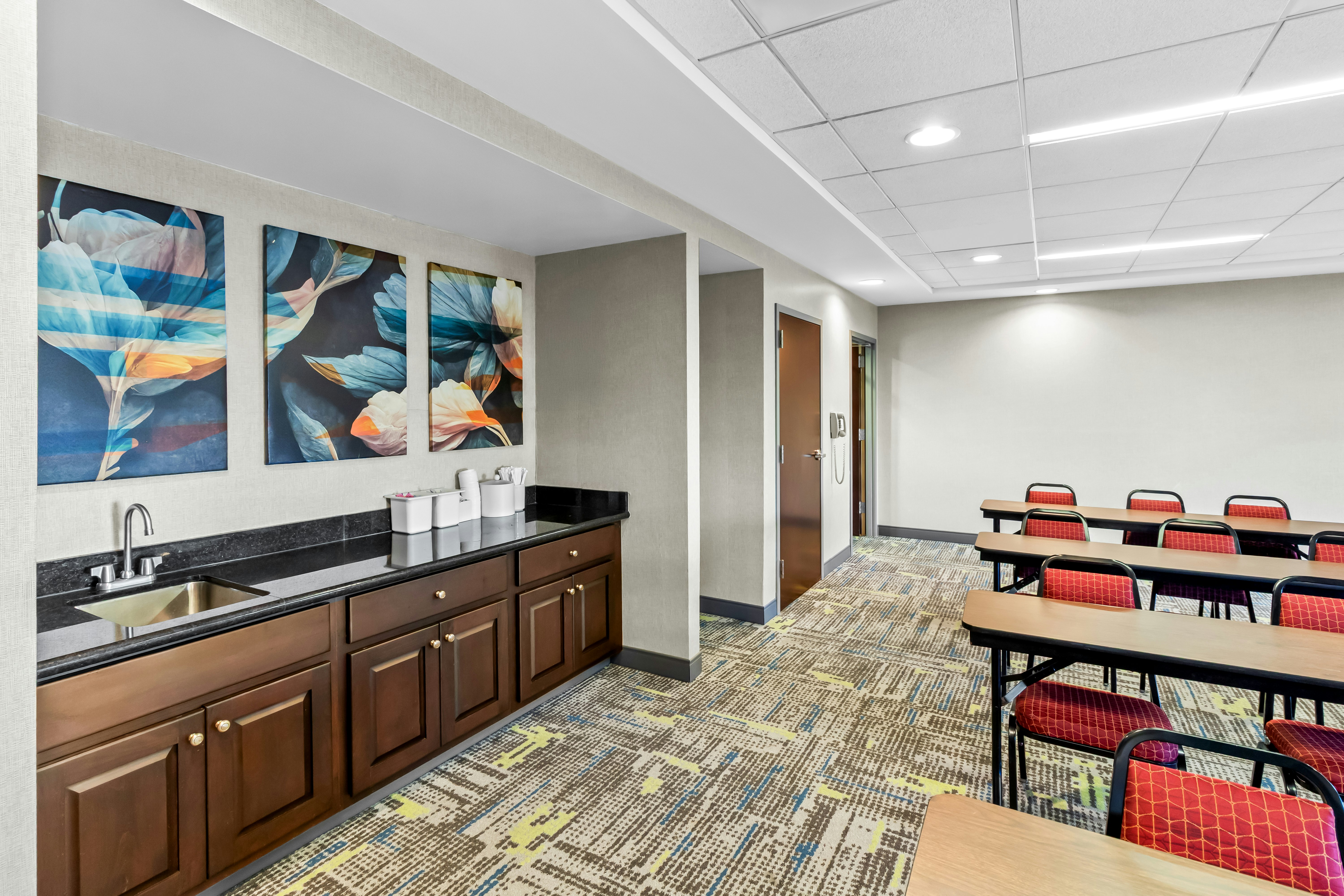 Hampton Inn Middletown OH 4/48