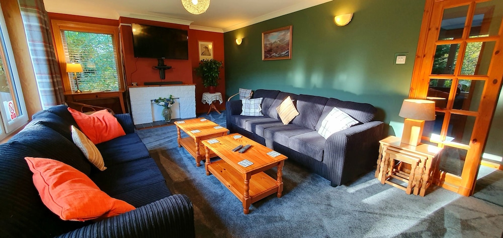 Torcroft Lodges 28/50
