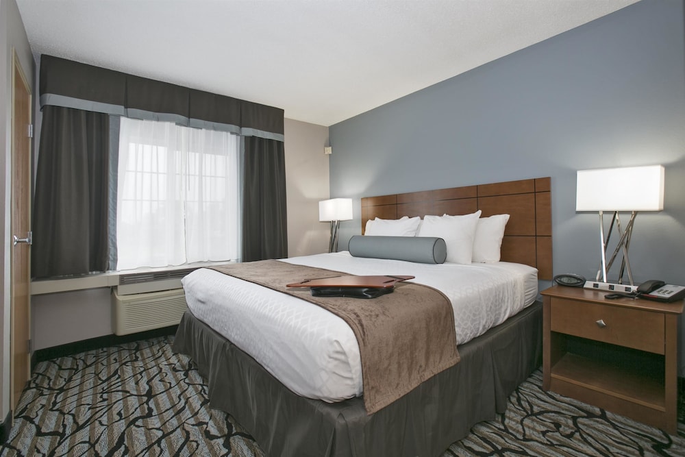 Best Western Plus Blaine At The National Sports Center 6/22
